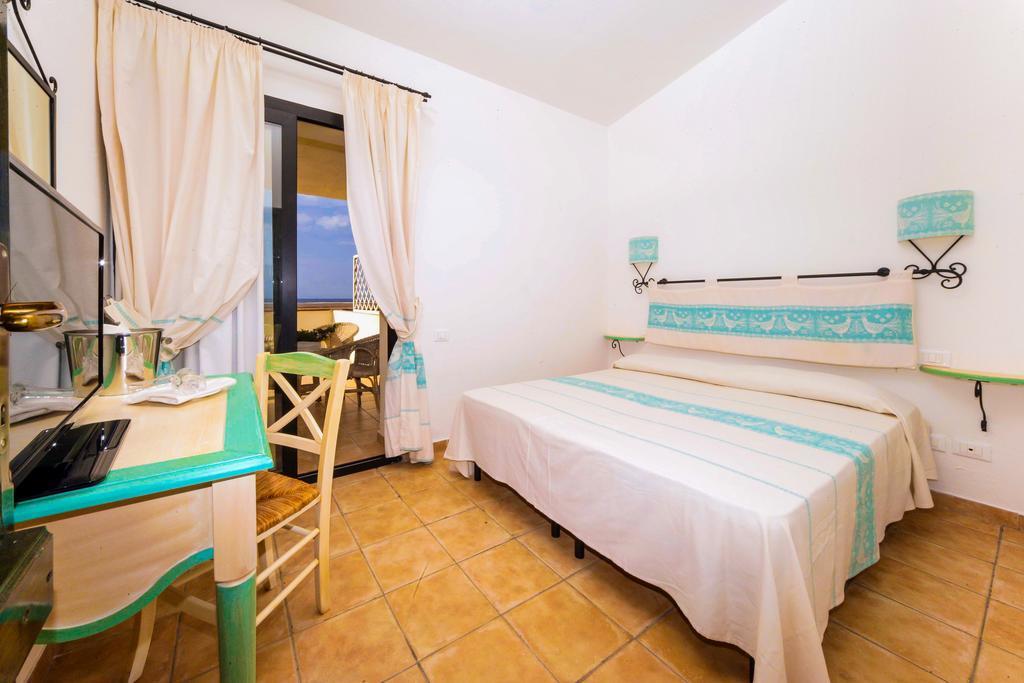 La Plage Noire Resort Marina di Sorso Chambre photo