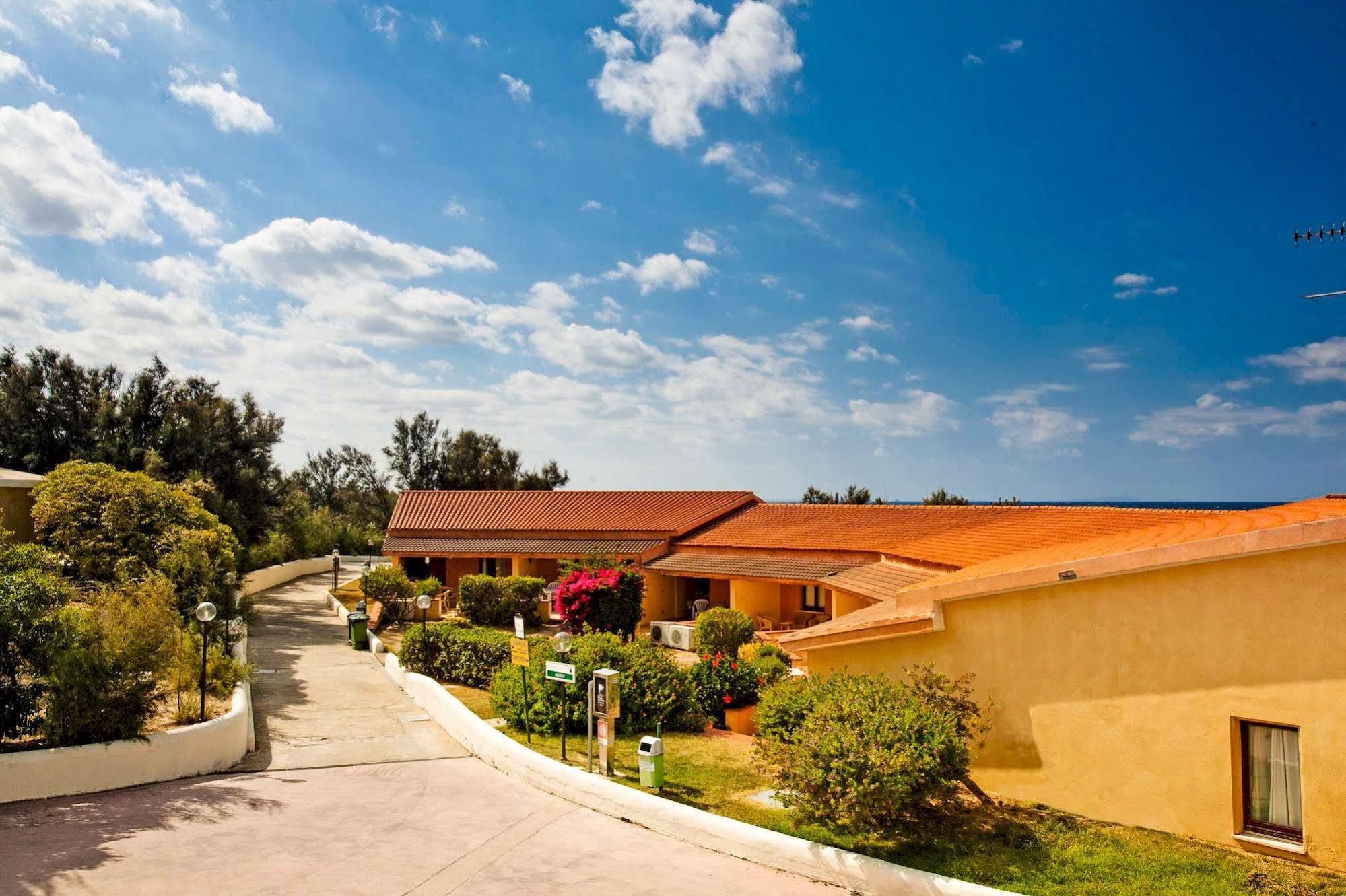 La Plage Noire Resort Marina di Sorso Extérieur photo